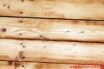 Holzfussboden abschleifen - angeschliffene Dielen mit Holzstaub
