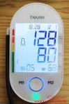Blutdruckmessgeraet beurer BM55 20 eingeschaltetes Gerät