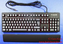 Fnatic Gear Rush Silent LED Pro Gaming Tastatur mit USB Kabel und Handballenauflage