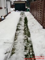 Schneeschieber Gardena KST40 21 geschaufelter Weg