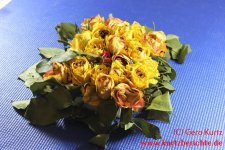 Blumen Glycerin Rosen auf Styropor gesteckt