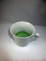 Silikonfuge selber machen - Tasse mit Spülmittel 