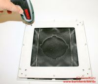 die vier Kreuzschlitzschrauben lösen Limodor LF 60 Kreuzschlitzschrauben lösen